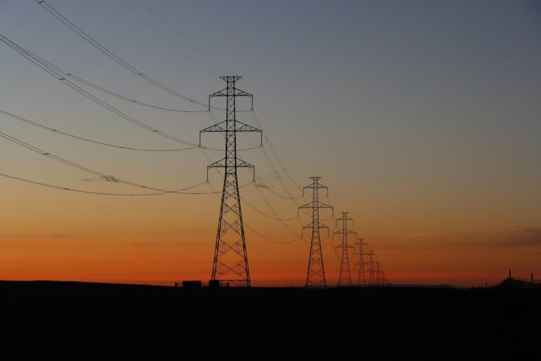 Power transmission lines